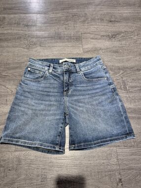 Denver Hayes High Waisted Medium Length Shorts